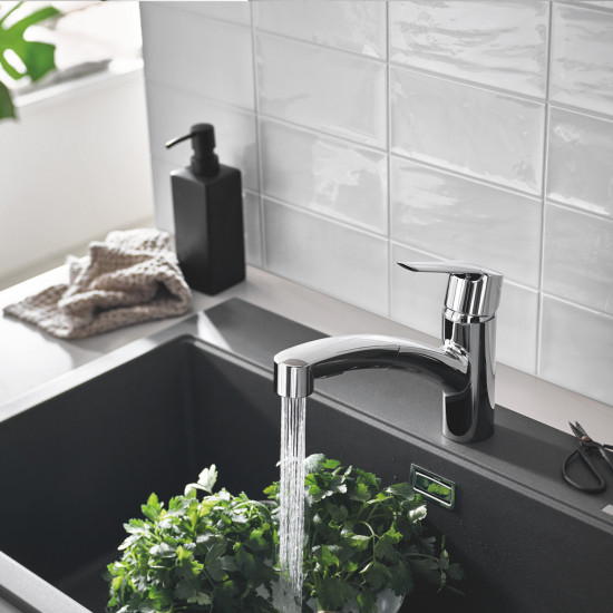 Кухонный смеситель с выдвижным изливом Grohe QuickFix Start 30531001