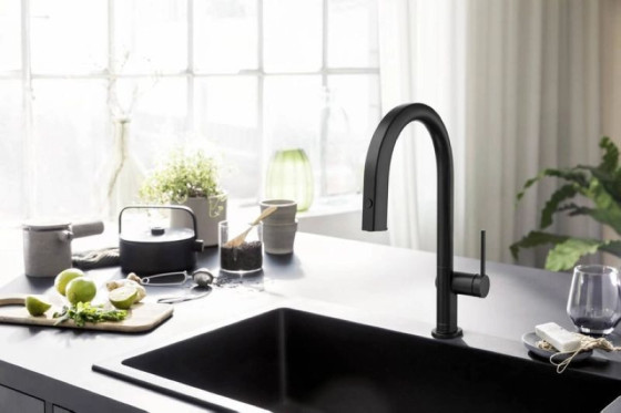Кухонний змішувач з висувним виливом Hansgrohe Aqittura M91 FilterSystem 210 1jet чорний (76826670)