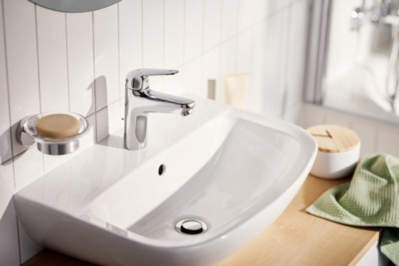 Змішувач для раковини Grohe QuickFix Swift 24316001