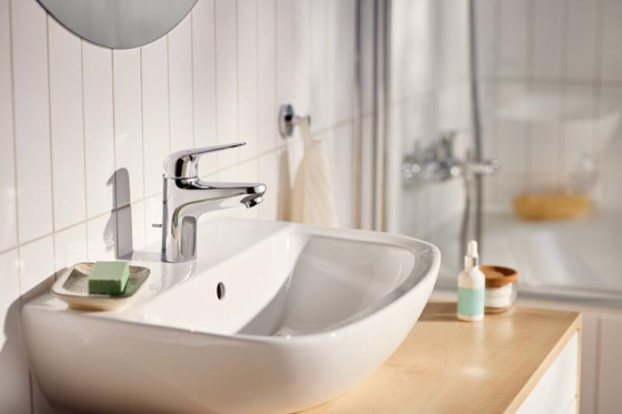Змішувач для раковини Grohe QuickFix Swift 24325001